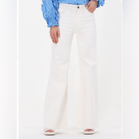 Coldwater Creek white bootcut mid rise signature jeans size 12 - Picture 1 of 8